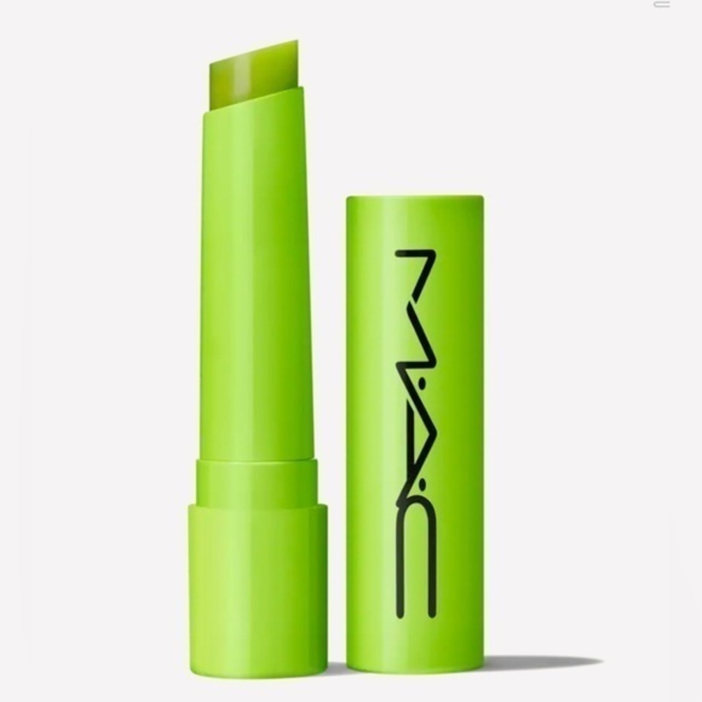 MAC SQUIRT PLUMPING GLOSS STICK-Like Squirt